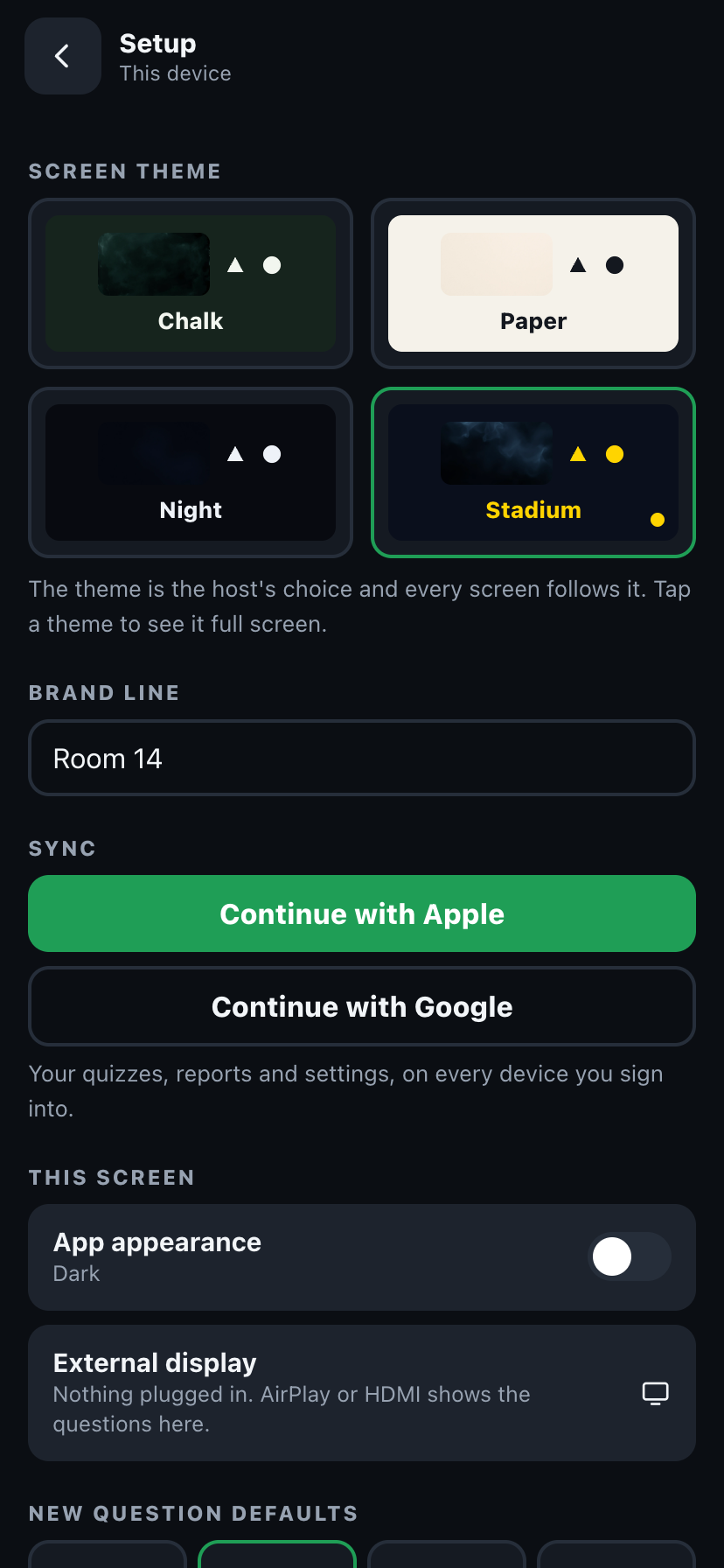 QuizKeepers Pro screen themes: Chalk, Paper, Night, Stadium