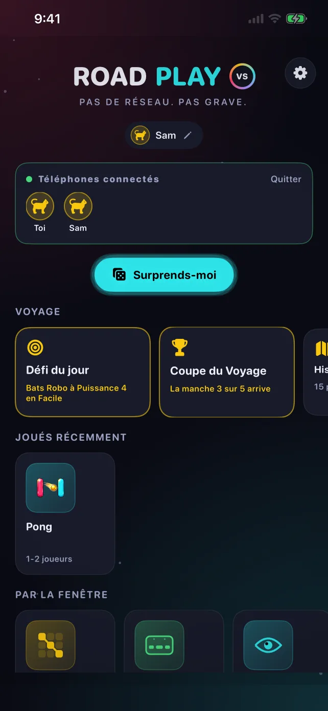 L'écran d'accueil de RoadPlay avec deux téléphones connectés, le défi du jour et la Coupe du Voyage